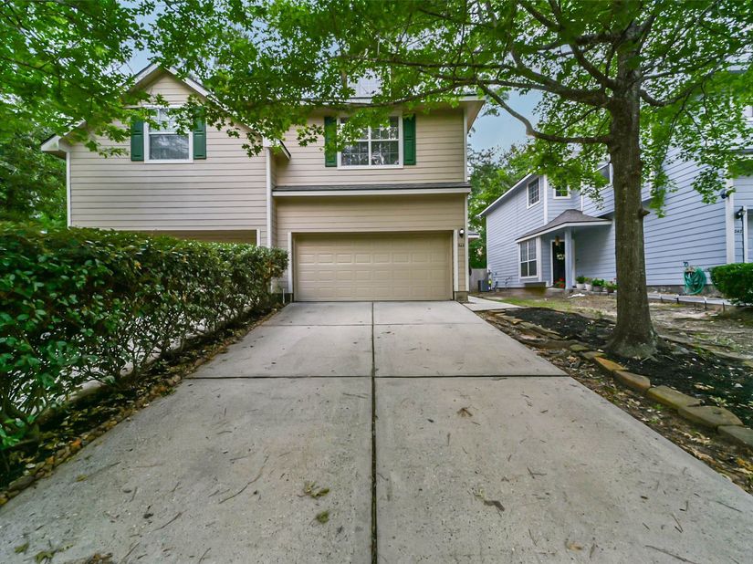 246 W Stedhill Loop Loop, The Woodlands TX 77384
