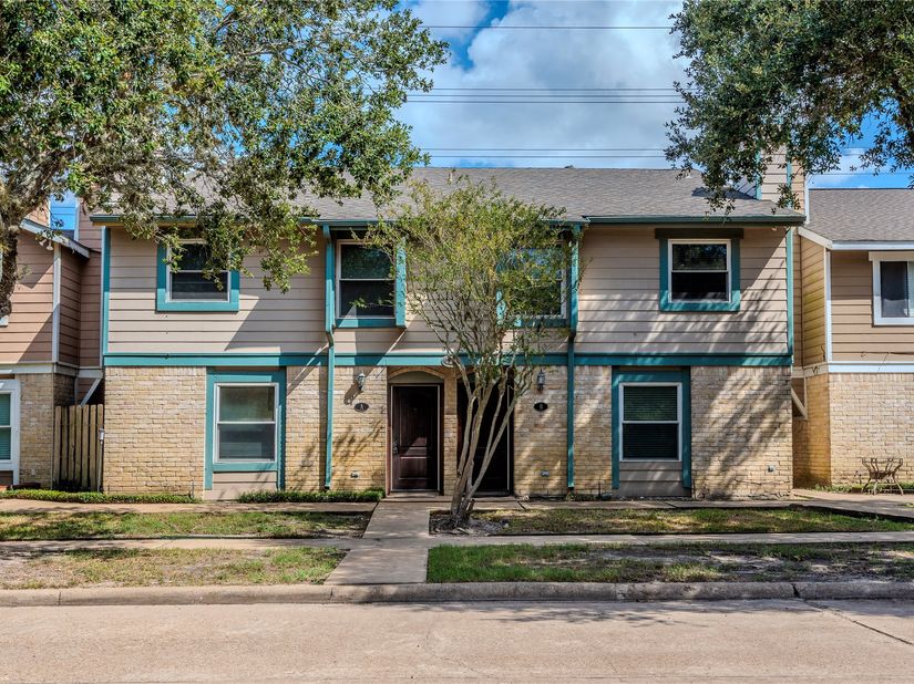 720 Memorial Mews Street, Houston TX 77079