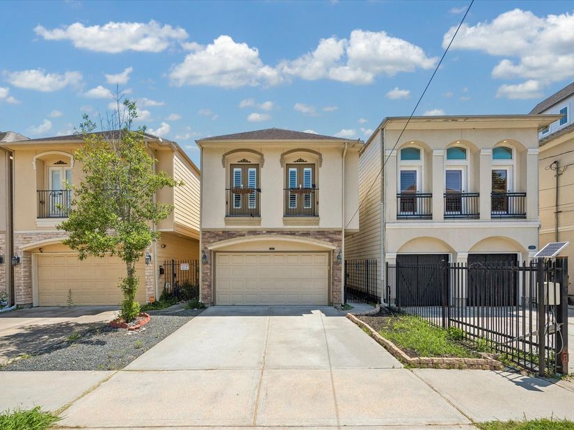 5513 Petty Street C, Houston TX 77007