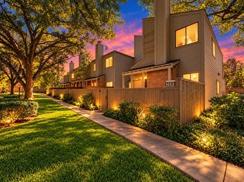 1653 Prairie Mark Lane