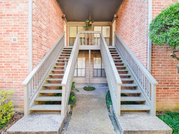 2829 Timmons Ln 161, Houston TX 77027