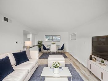 7047 Bissonnet Street