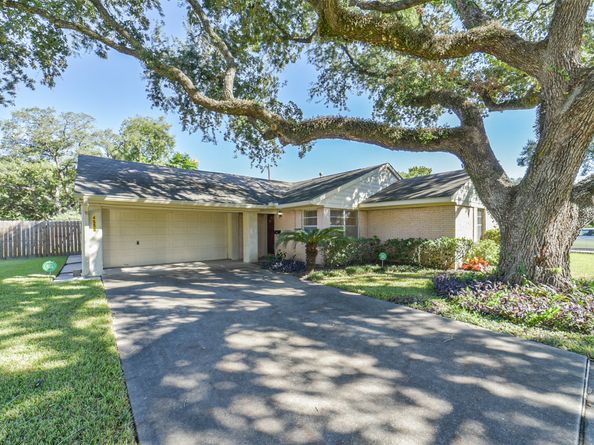 4558 Benning Drive, Houston TX 77035