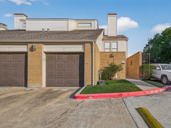 2277 S Kirkwood Road 1002, Houston TX 77077