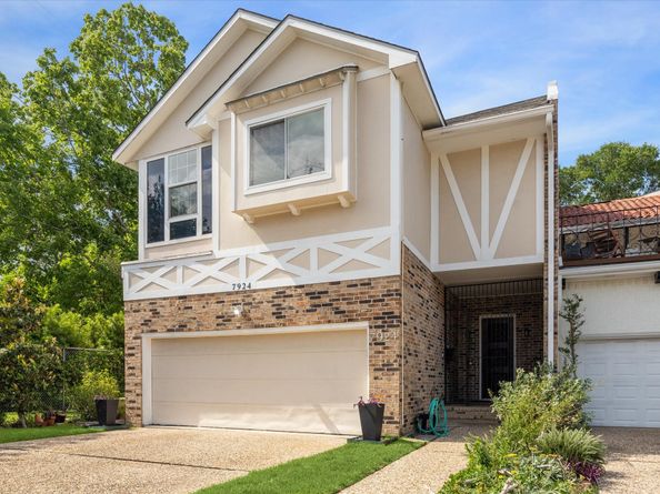 7924 Woodway Drive, Houston TX 77063