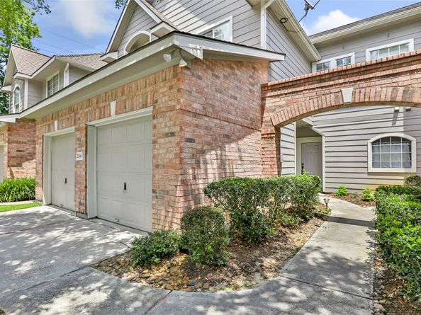 2346 Summit Way Court, Houston TX 77339