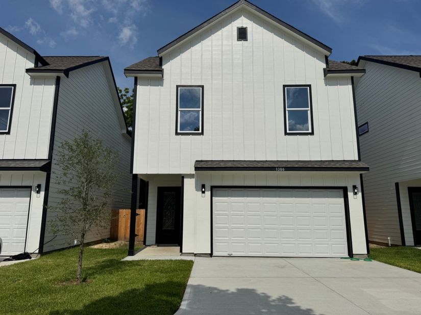 1308 Duff Lane, Houston TX 77022