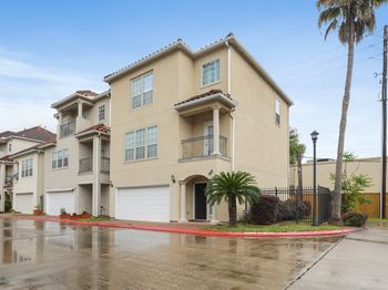 7106 Harmony Cove