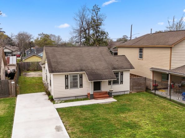 4719 Hain Street, Houston TX 77009