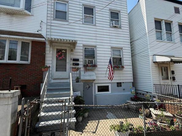 165 Lincoln St, Jersey City NJ 07307