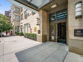 88 Morgan St