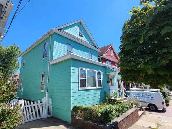 312 76th St, North Bergen NJ 07047