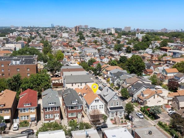 1002 74th St, North Bergen NJ 07047