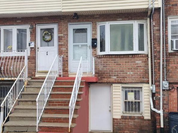 8 Van Nostrand Ave, Jersey City NJ 07305