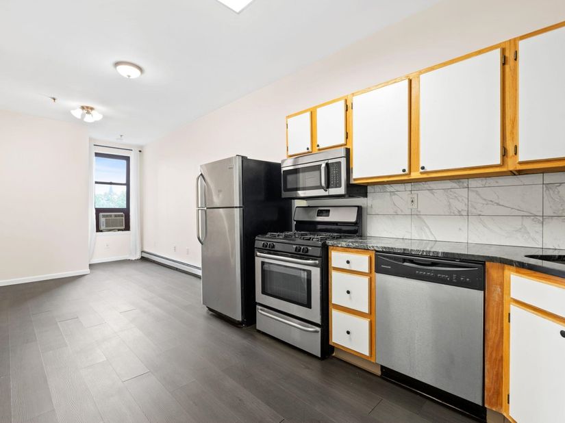 811 Park Ave 8, Hoboken NJ 07030
