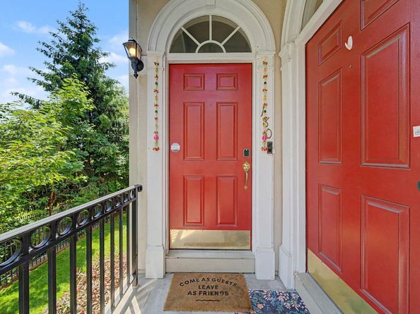 180 Blue Heron Dr 180, Secaucus NJ 07094