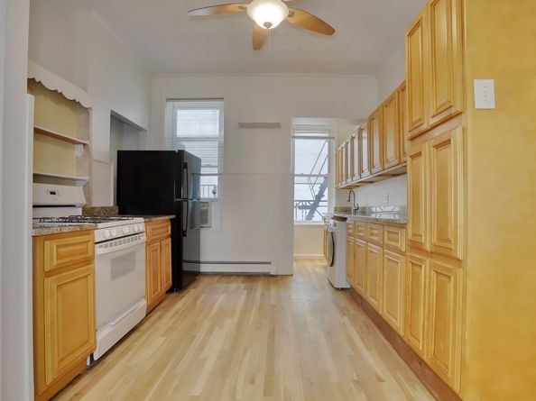 402 Grand St 202, Hoboken NJ 07030