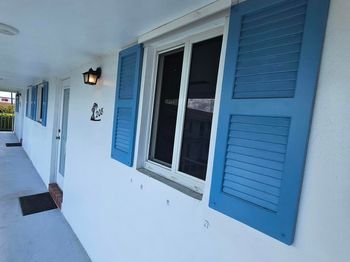 1115 Lake Terrace