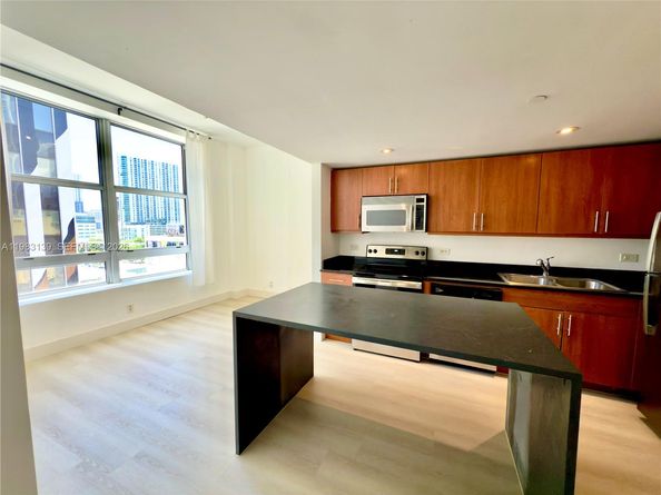111 E Flagler Street 805, Miami FL 33131
