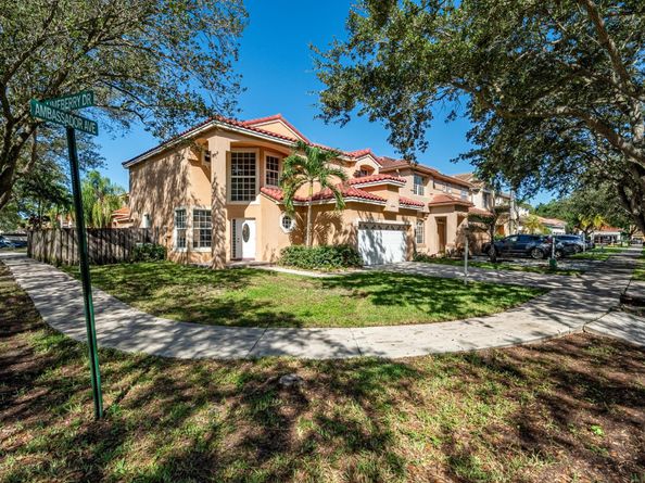 2502 Ambassador Avenue, Cooper City FL 33026