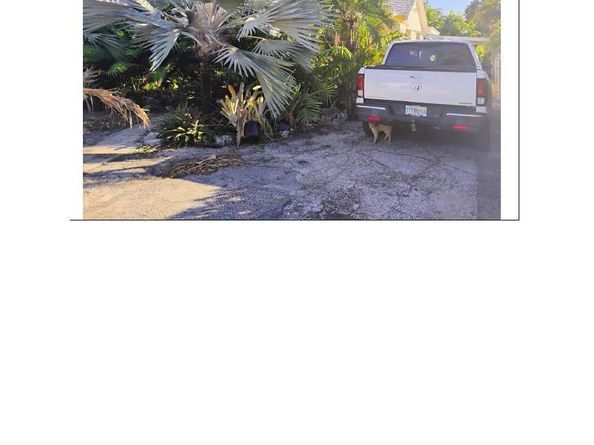 1221 18th Avenue N, Lake Worth Beach FL 33460