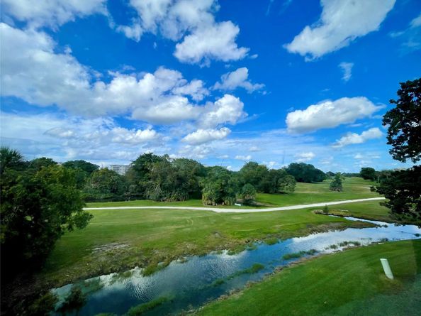 3151 S Palm Aire Dr 307, Pompano Beach FL 33069