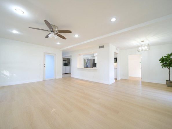 7201 NW 67th St, Tamarac FL 33321