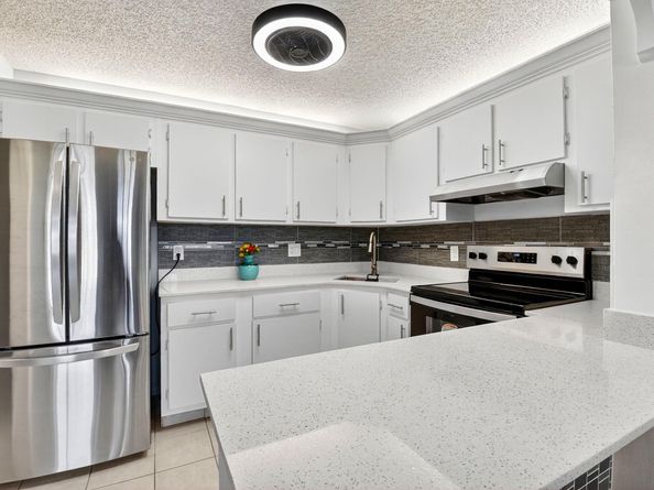 337 Knotty Pine Circle A2, Greenacres FL 33463