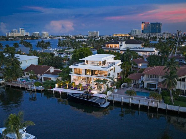 1721 SE 11th Street, Fort Lauderdale FL 33316