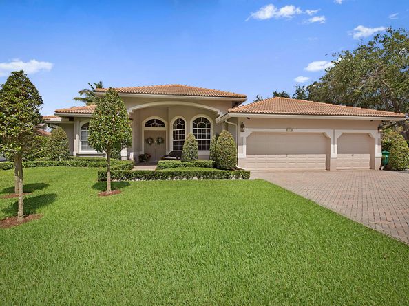 4971 Kensington Circle, Coral Springs FL 33076