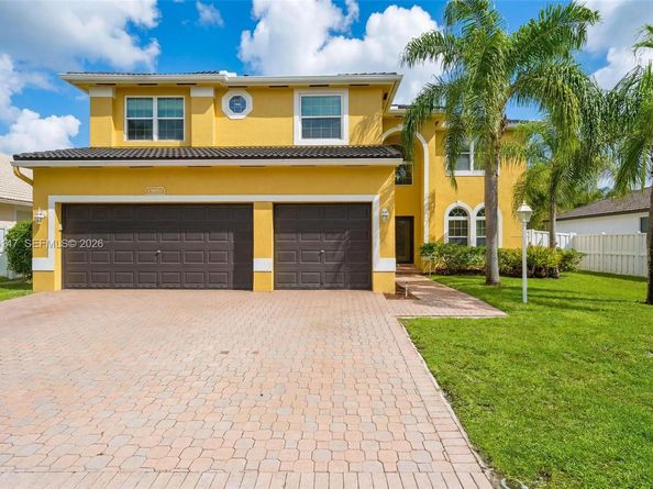 13845 NW 14th Street, Pembroke Pines FL 33028