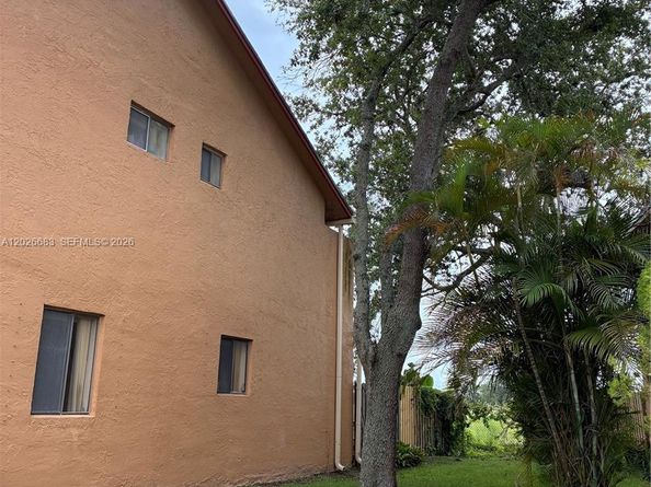 2828 NW 80th Avenue, Sunrise FL 33322