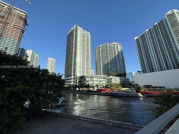 92 SW 3rd Street 1804, Miami FL 33130