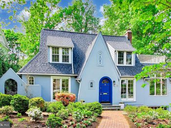 4118 Woodbine Street