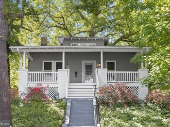 1403 Newton Street NE