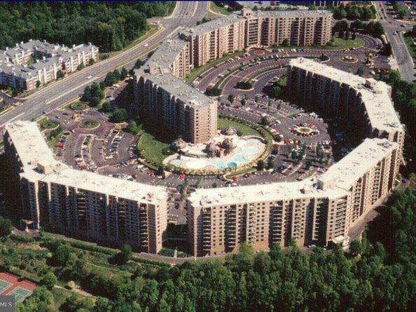 8360 Greensboro Drive 926, Mclean VA 22102
