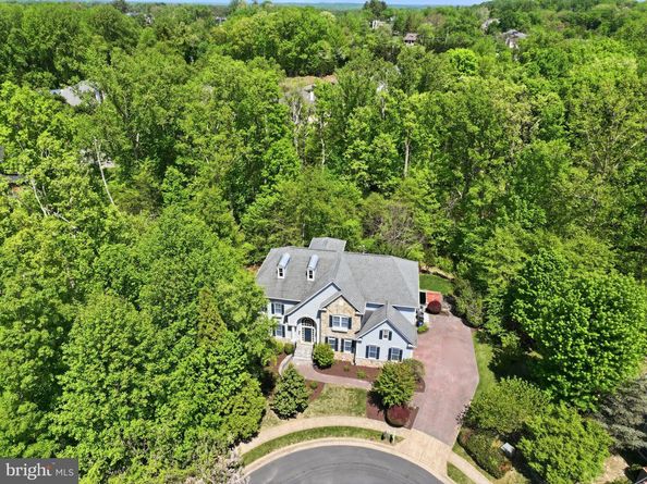 1401 Hidden Hill, Vienna VA 22182