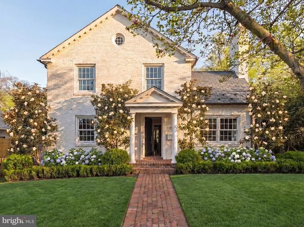 1704 Russell Road, Alexandria VA 22301