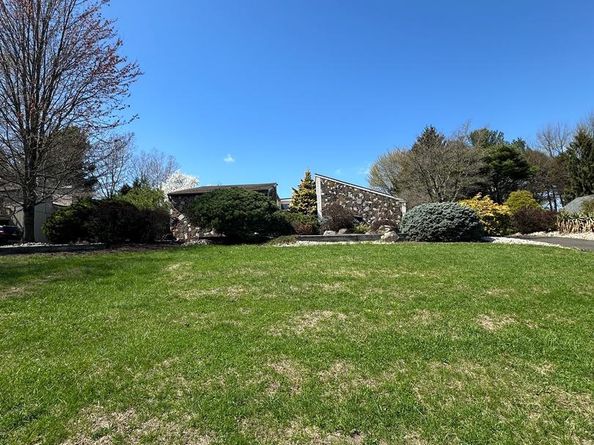 93 Meer Drive, Feasterville Trevose PA 19053