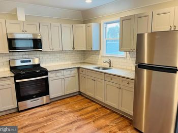 424 N Springfield Road