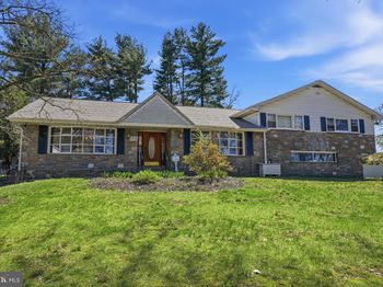 1516 Redwood Lane