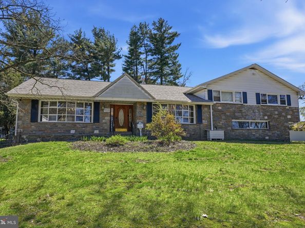 1516 Redwood Lane, Wyncote PA 19095