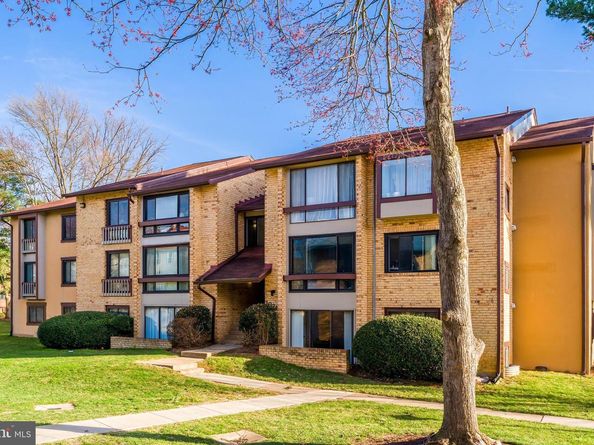 10218 Bushman Drive 101, Oakton VA 22124