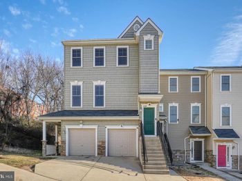 412 Woodcrest Drive SE