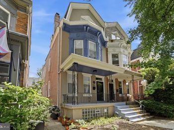80 W Sharpnack Street
