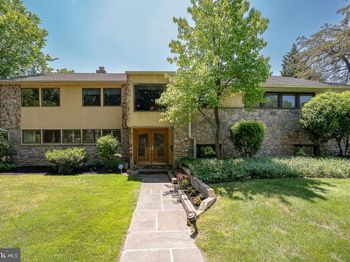 1436 Hillside Road
