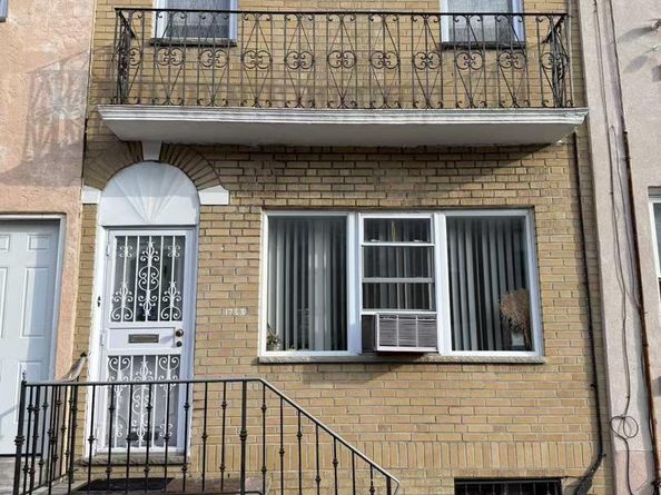 1733 S 9TH Street, Philadelphia PA 19148