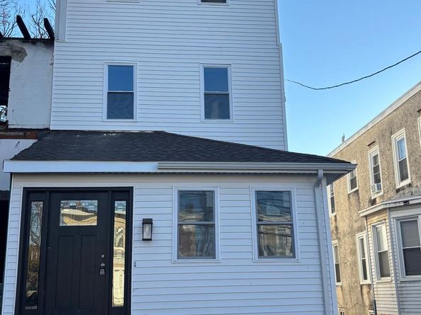 402 Colwyn Avenue, Darby PA 19023