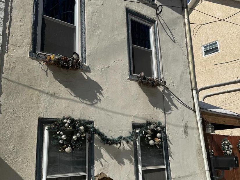 12 Shawmont Avenue, Philadelphia PA 19128
