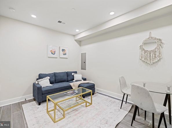 824 18TH Street NE 3, Washington DC 20002